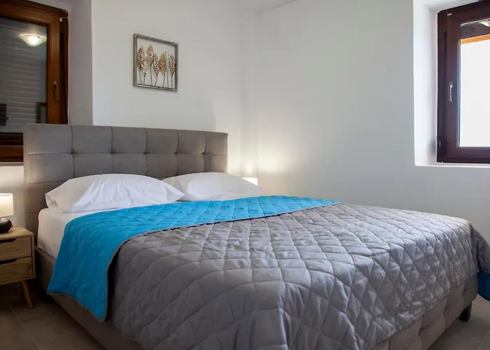 Agios Petros Apartments